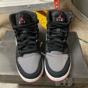 Nike Air size 4Y Never Worn